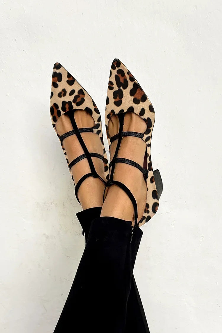 Bridget • Zapatos de salón con tacón y tiras de leopardo