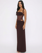 Brunilda • Abito lungo con pannello in pizzo e cut-out in vita