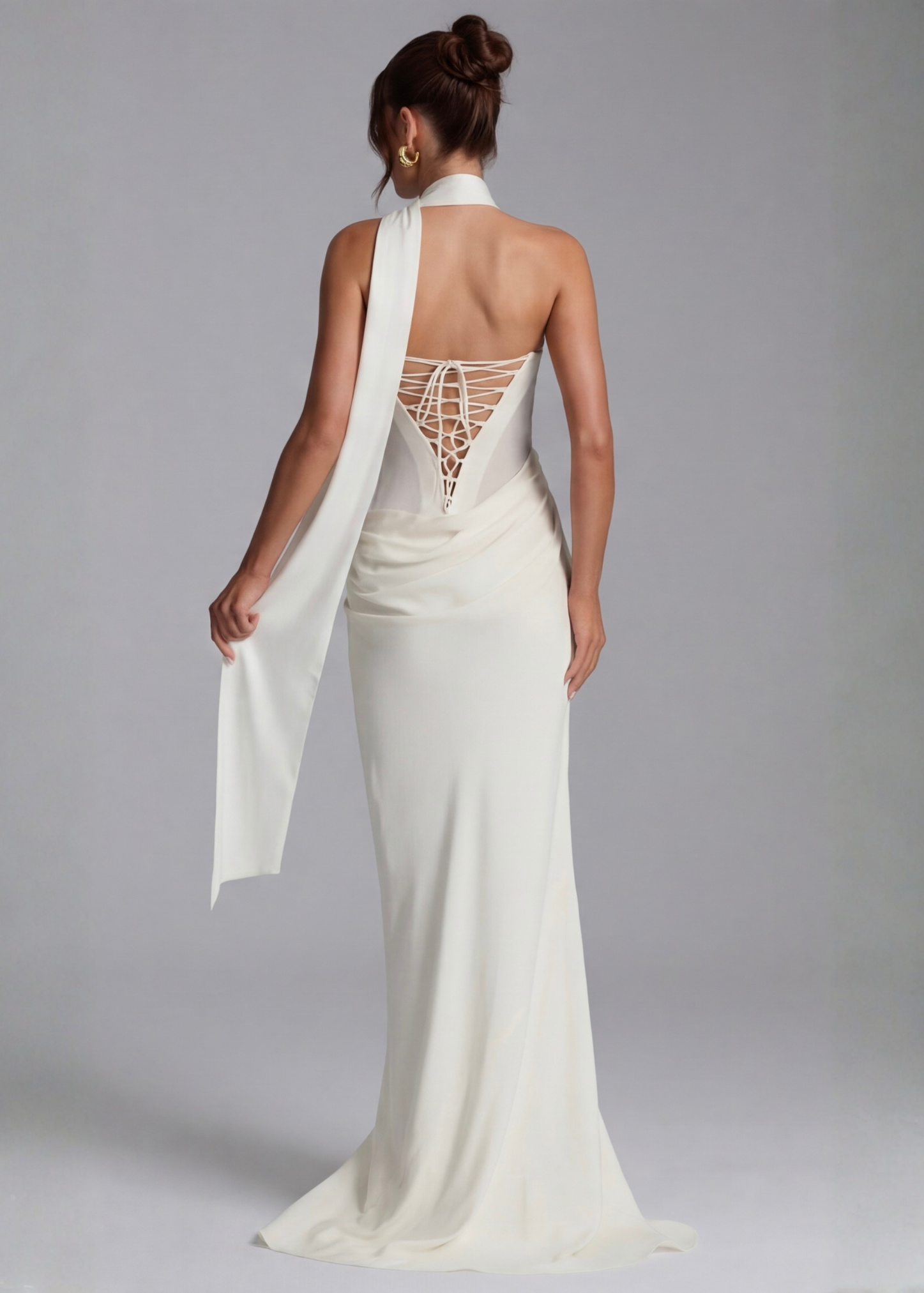 Tania • Vestito Lungo Aderente con Choker e Schiena con Lacci