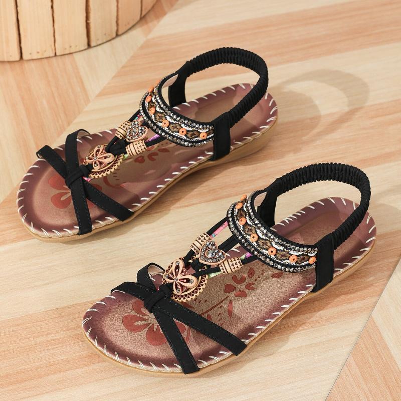 Amiri • Sandalias Estilo Ibiza que Combinan Confort y Elegancia