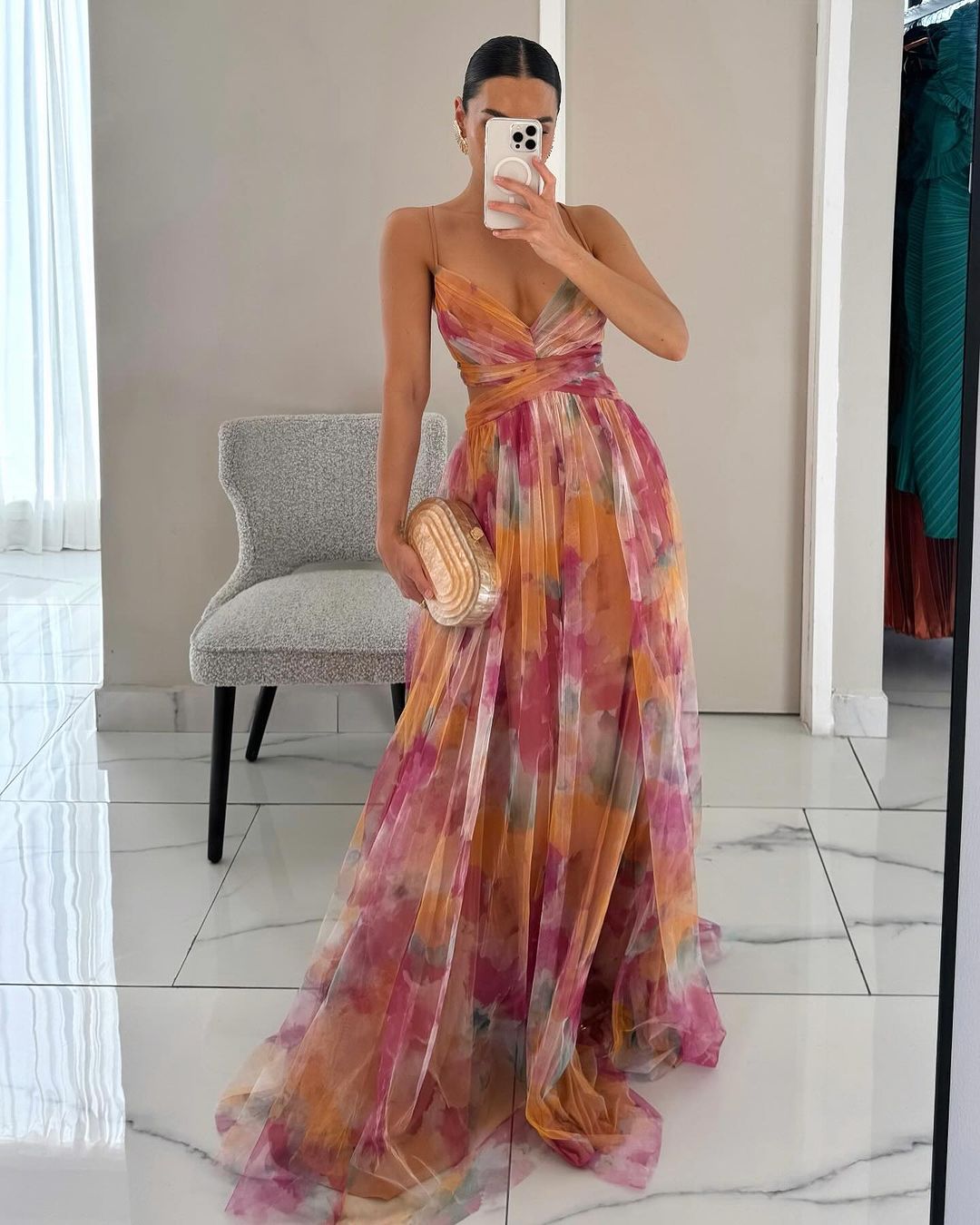 Isabella • Vestido Largo Floral con Escote en V