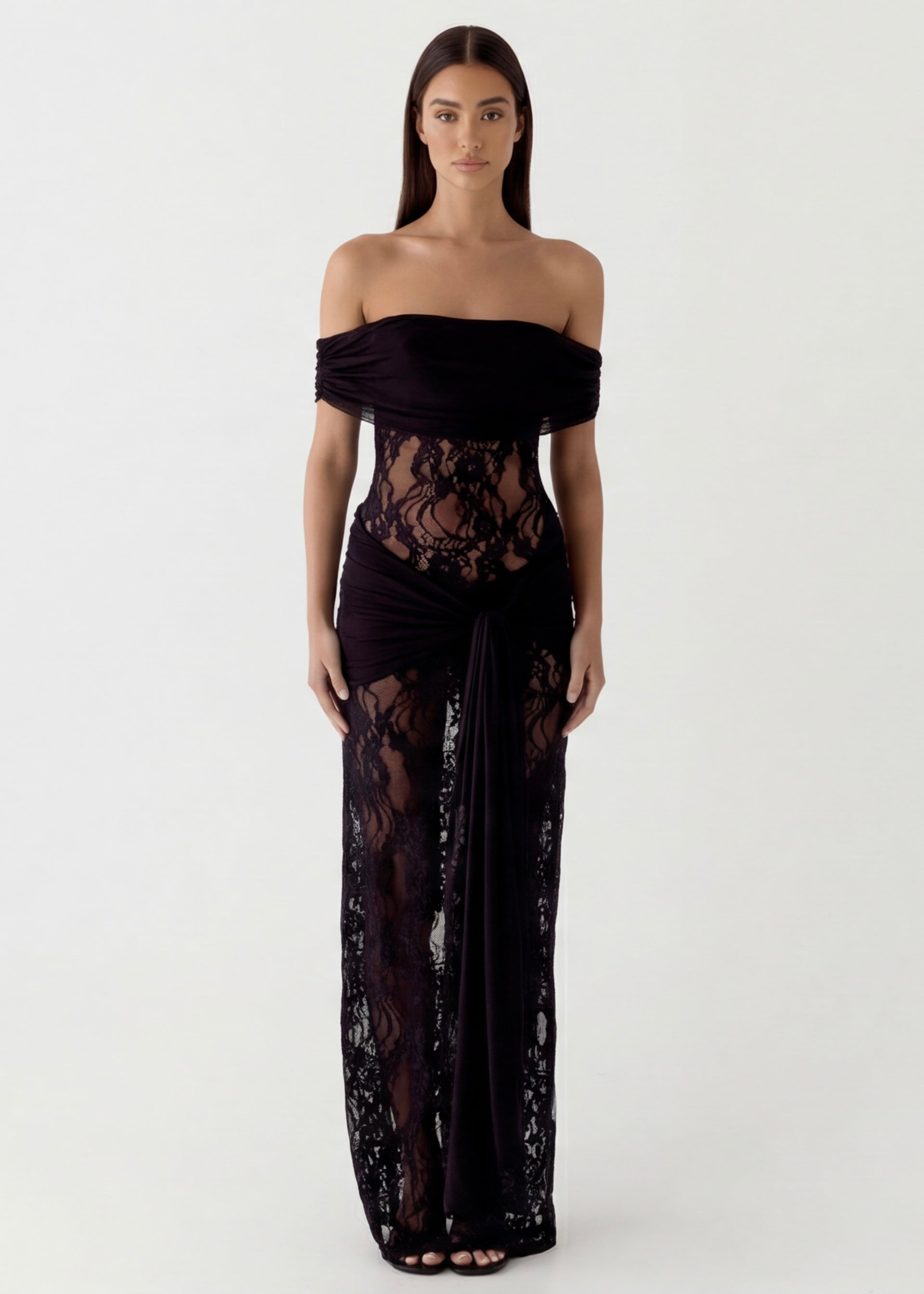 Isabel • Vestido Maxi de Encaje con Hombros Descubiertos