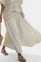 Graziella • Top a rayas de bambú natural y pantalones de lino fluidos