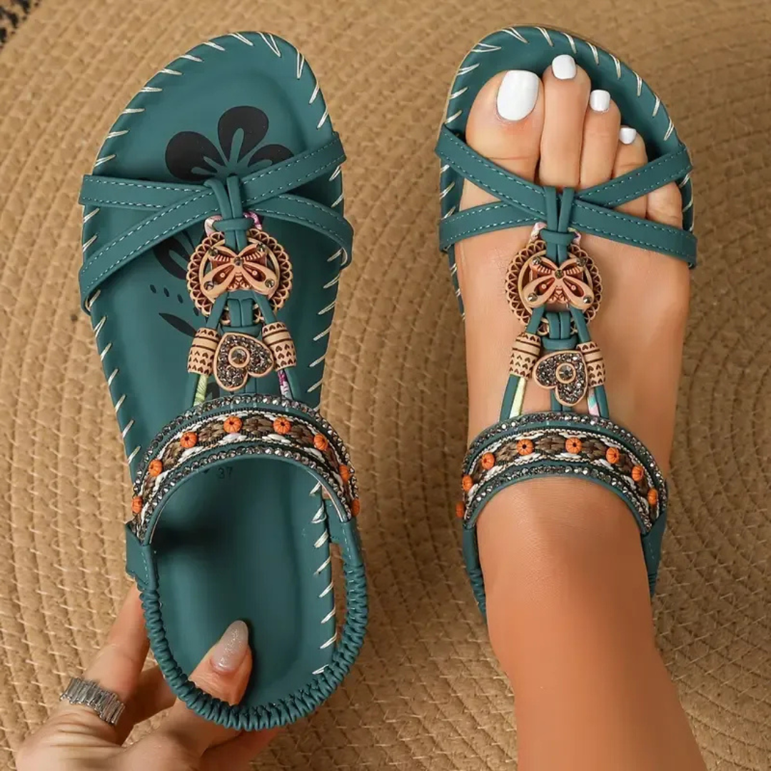 Amiri • Sandalias Estilo Ibiza que Combinan Confort y Elegancia