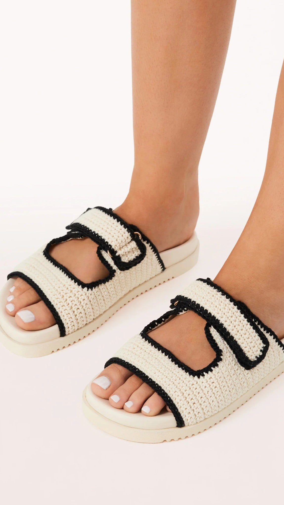 Sandalias Maria - Blanca / Negra Contraste