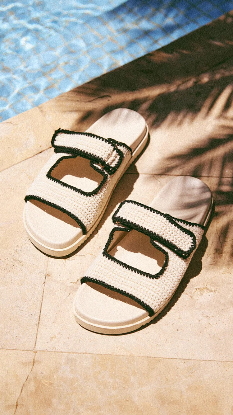 Sandalias Maria - Blanca / Negra Contraste