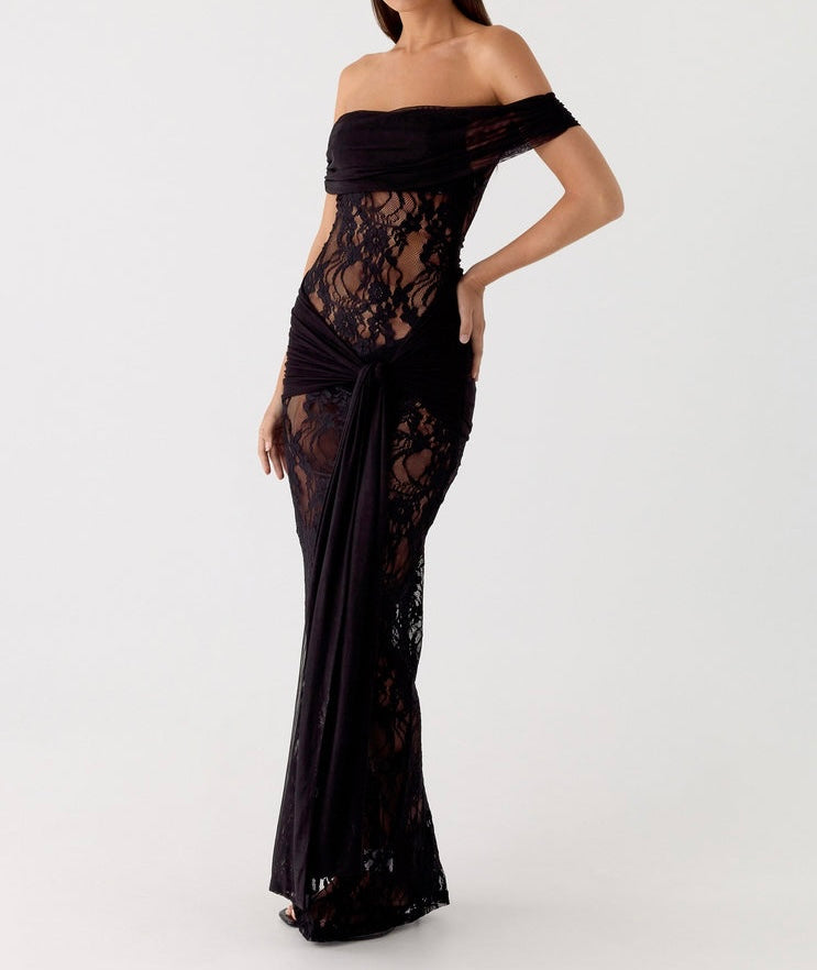 Isabel • Vestido Maxi de Encaje con Hombros Descubiertos