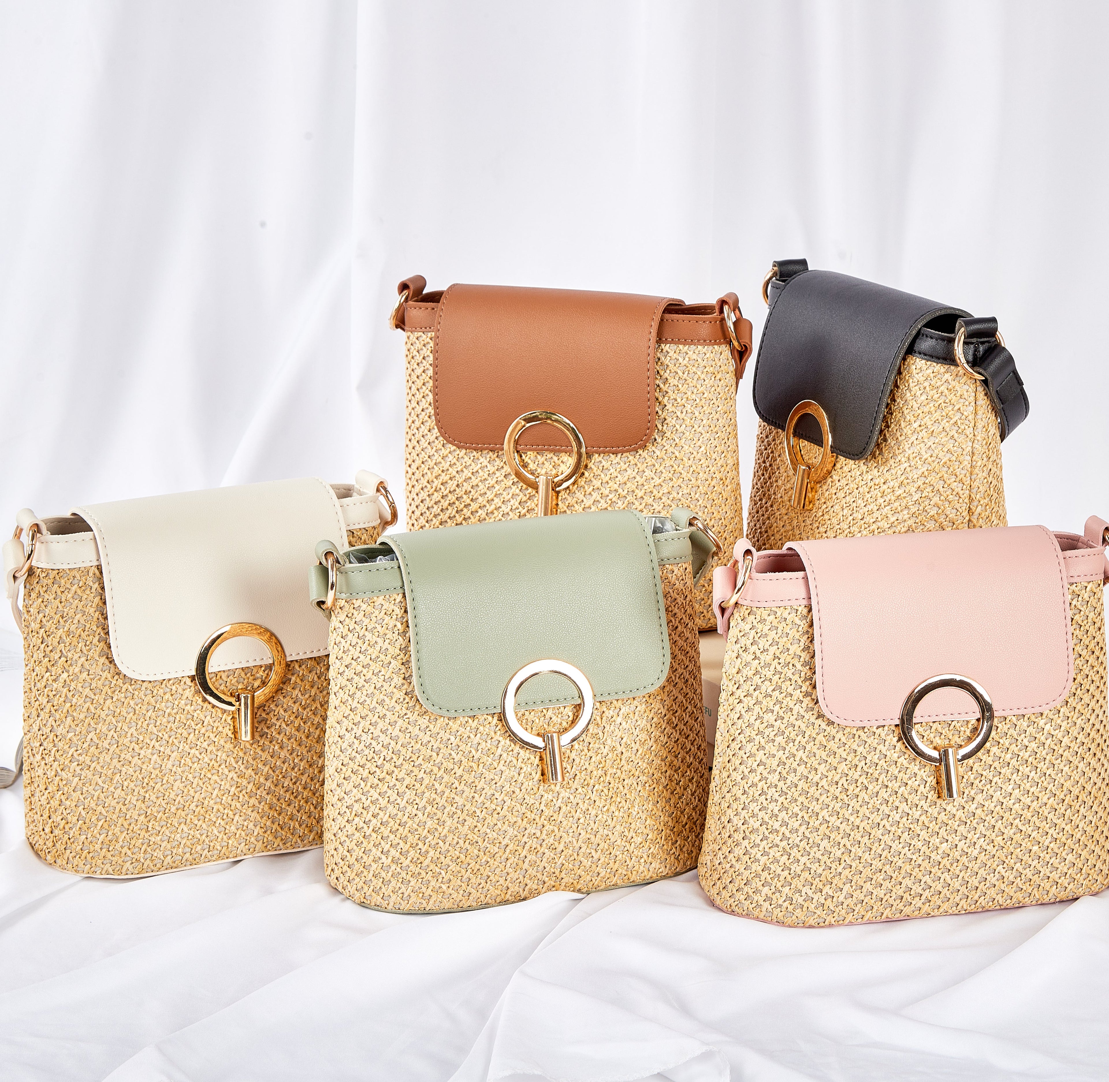Celia • Borsa a Tracolla in Rafia con Patta Colorata