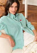 Camila • Camicia oversize a righe con cuore ricamato