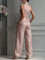 Conjunto de dos piezas con cuello en V y botones