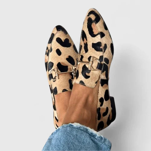 Paloma • Mocasín Animal Print con Hebilla Dorada