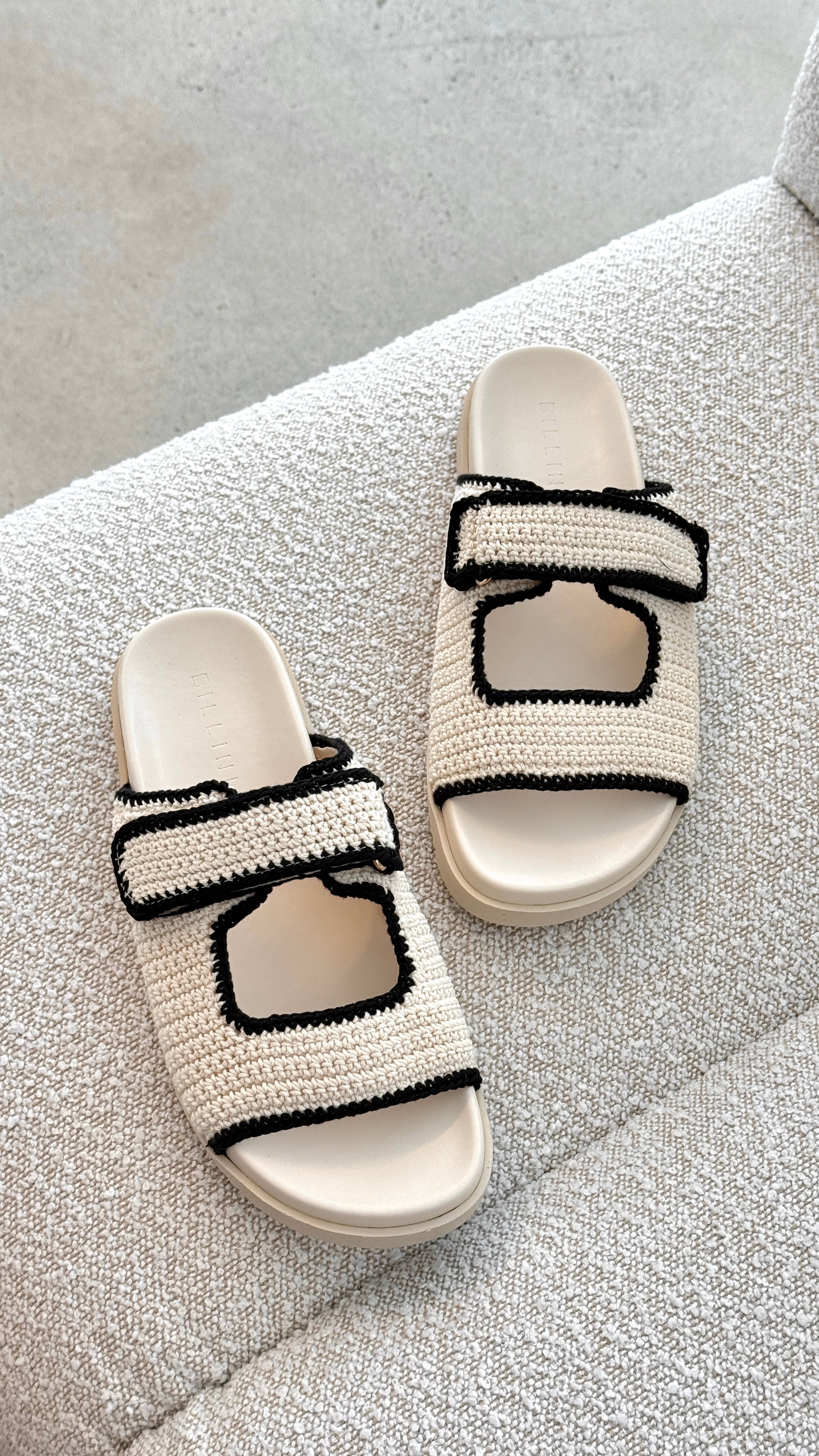 Sandalias Maria - Blanca / Negra Contraste