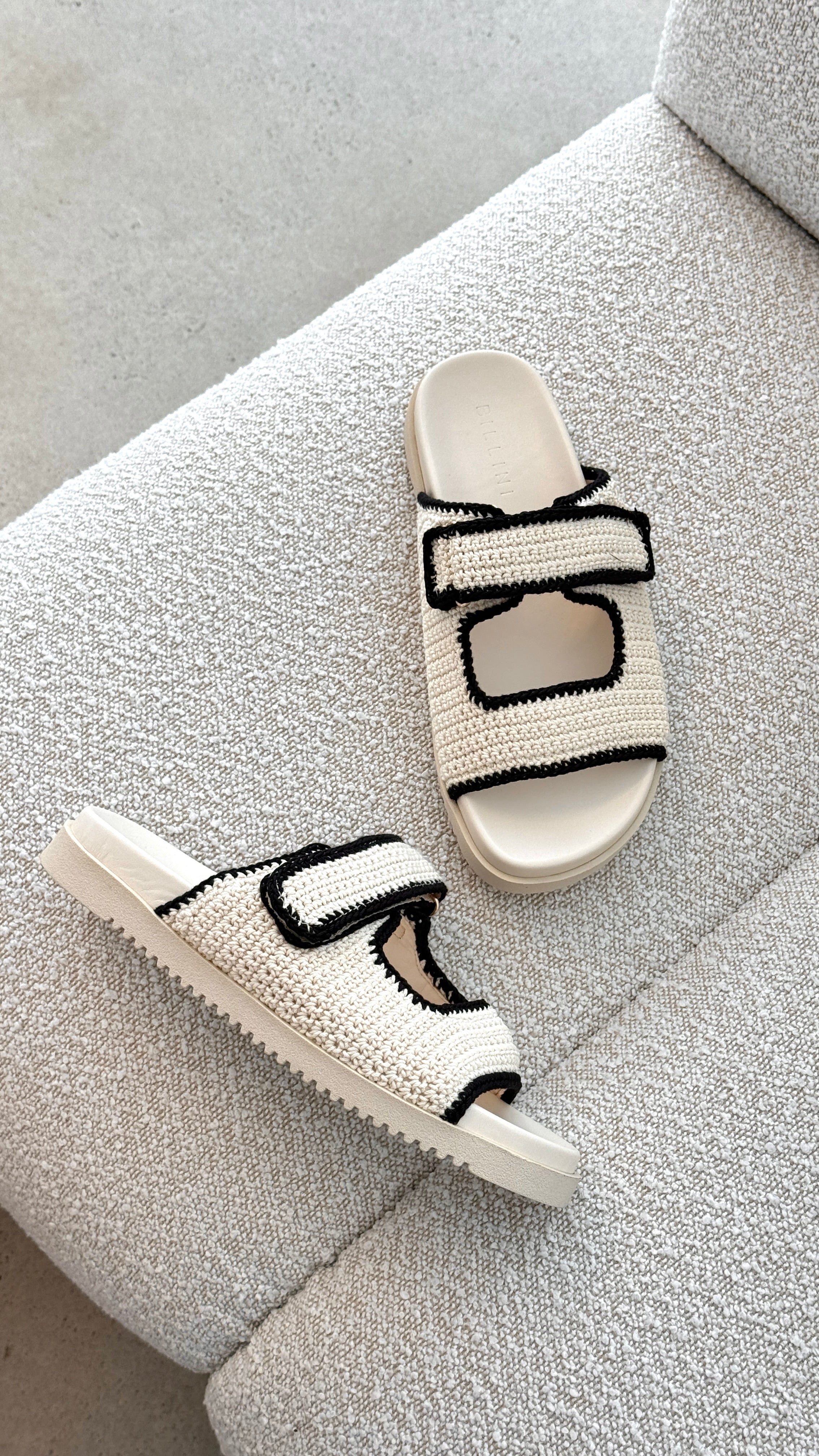 Sandalias Maria - Blanca / Negra Contraste
