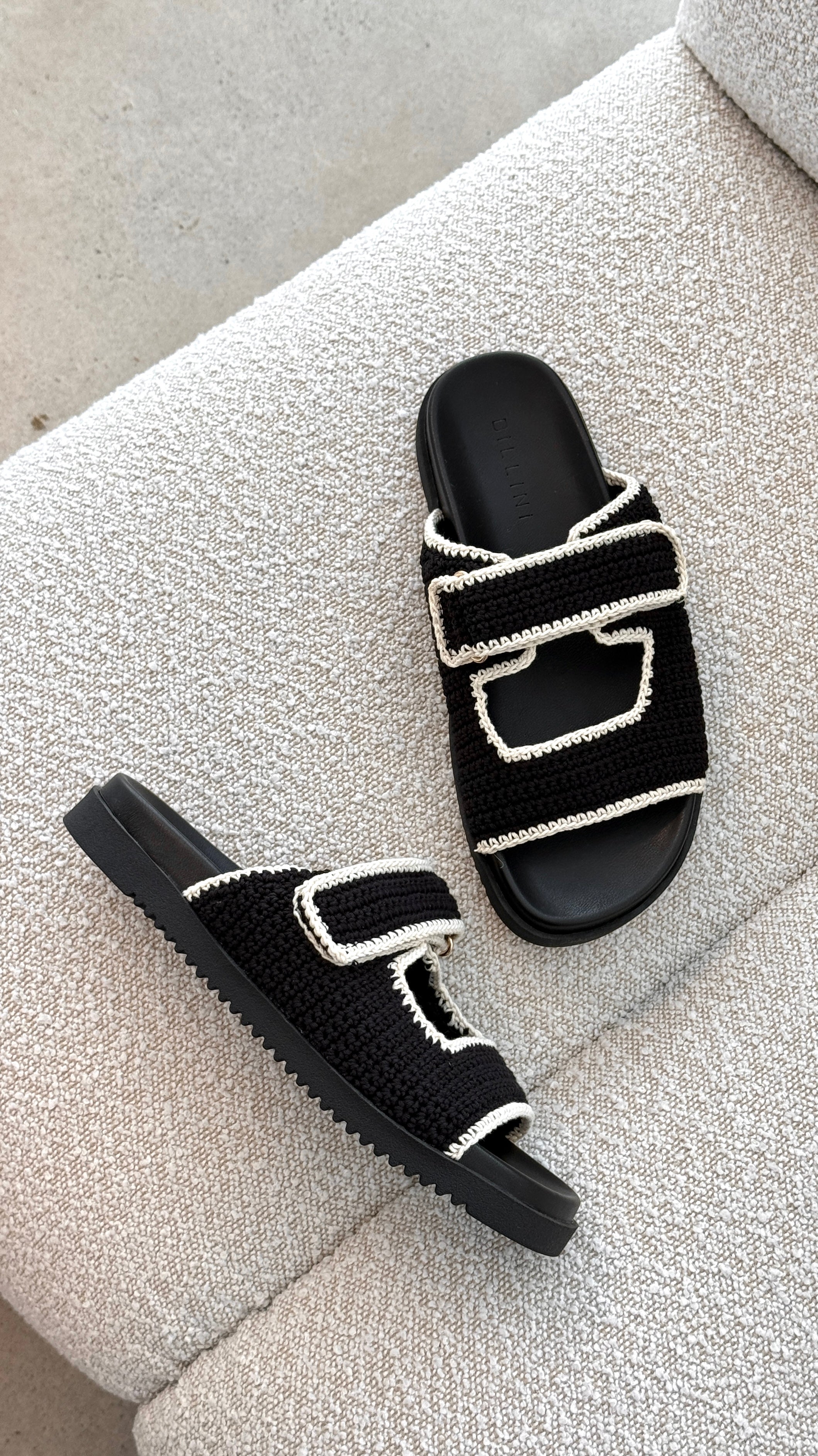 Sandalias Maria - Negra / Blanca Contraste