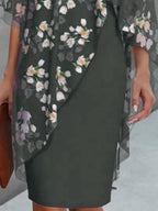 Marlen • Vestido Floral de Media Manga con Capa