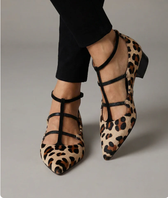 Bridget • Zapatos de salón con tacón y tiras de leopardo