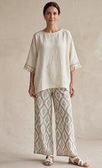 Ilaria • Top sofisticado y pantalones casual