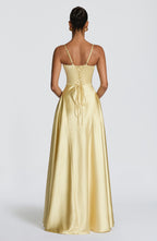 Asterin • Vestido maxi en ciruela
