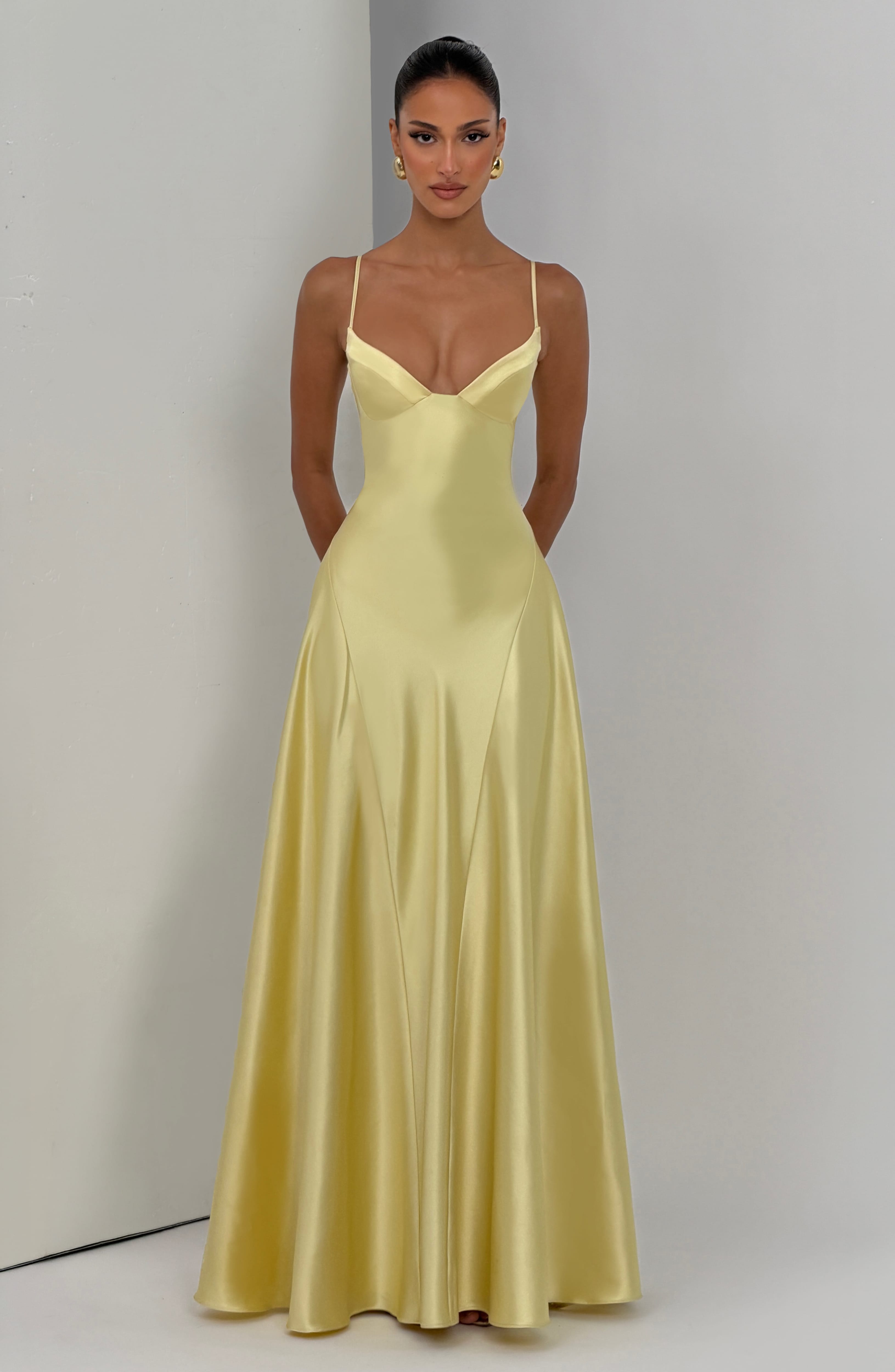 Asterin • Vestido maxi en ciruela