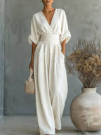 Essential • Mono elegante con escote en V y talle alto