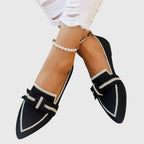 Blaire • Zapato Plano con Detalle de Perlas
