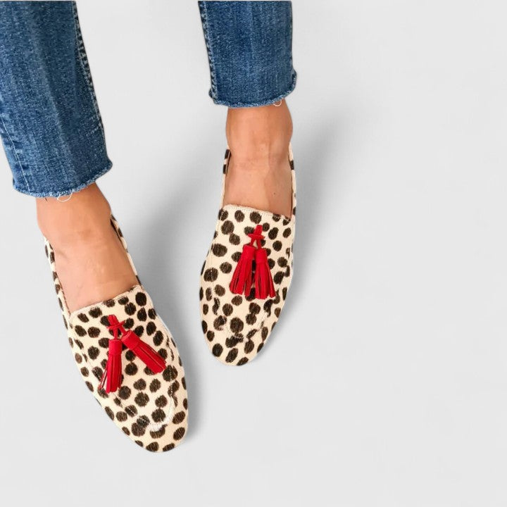 Leonor • Mocasín con Borla Roja