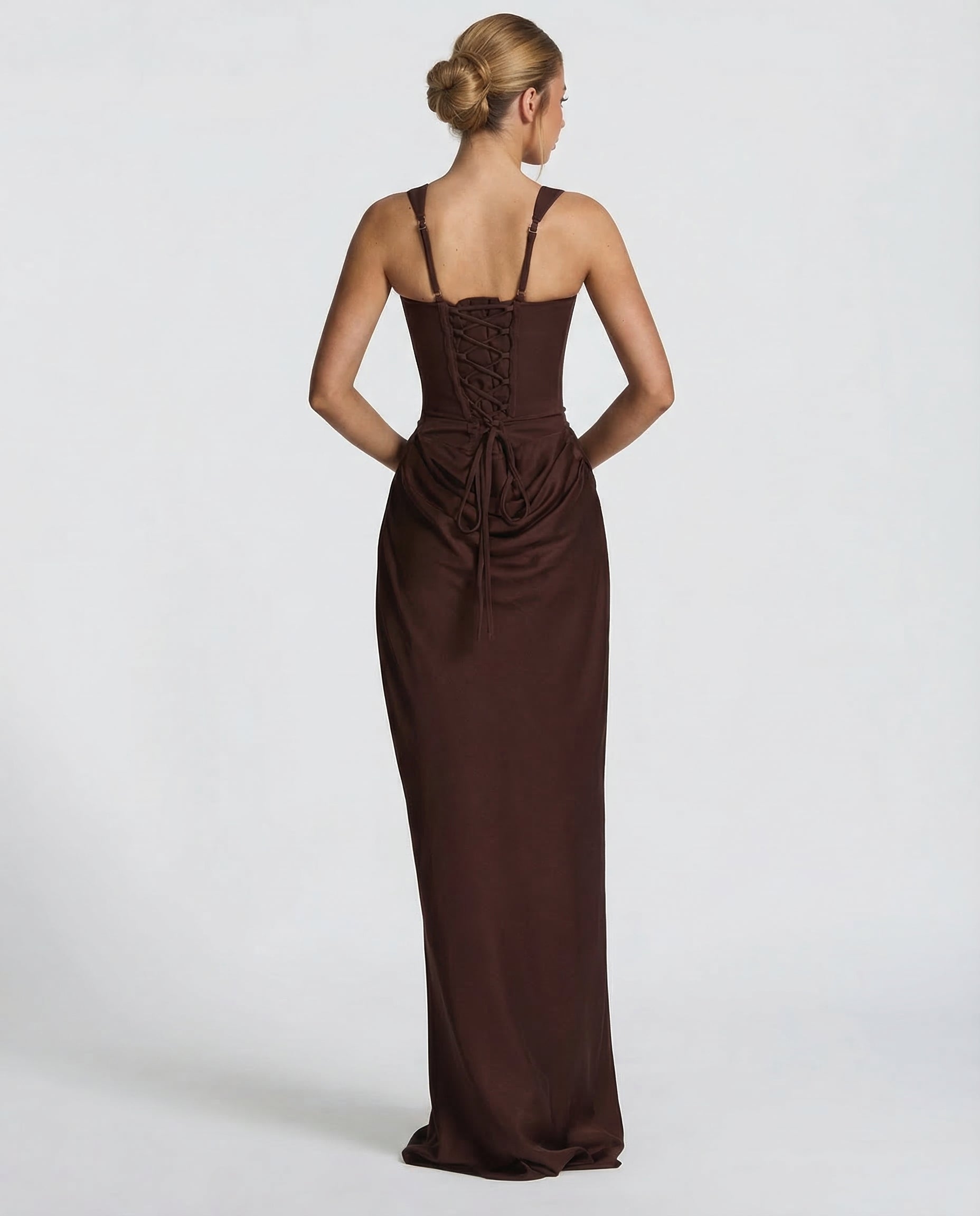 Sofía • Vestido Maxi Entallado con Escote Cuadrado
