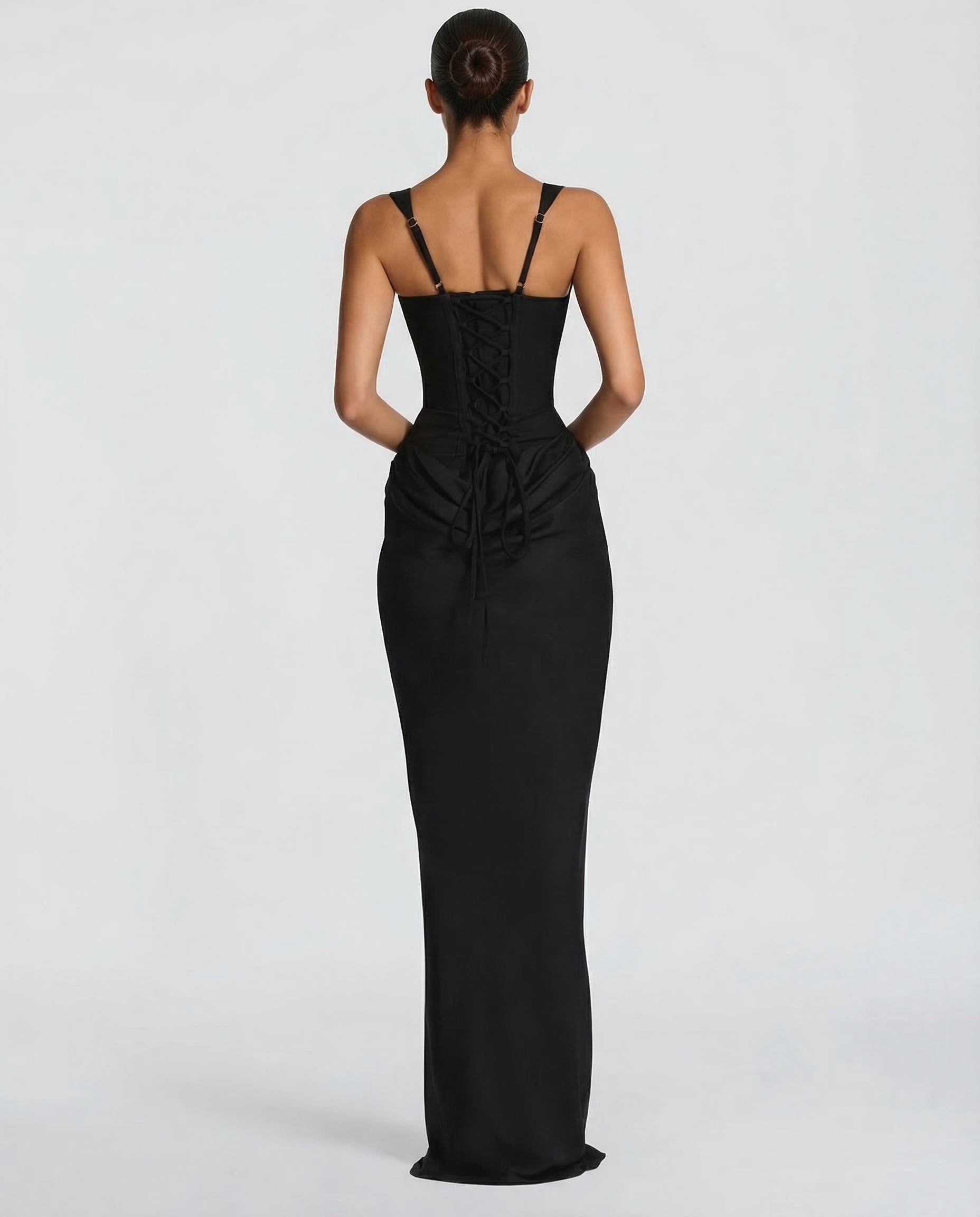 Sofía • Vestido Maxi Entallado con Escote Cuadrado
