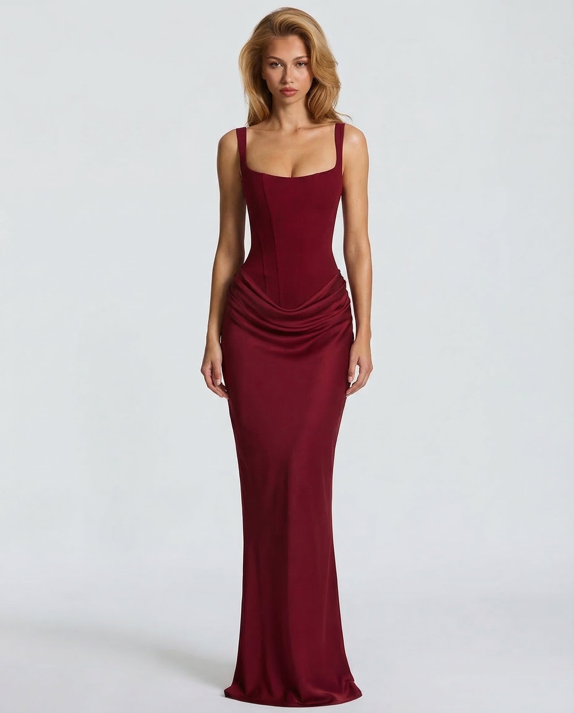 Sofía • Vestido Maxi Entallado con Escote Cuadrado