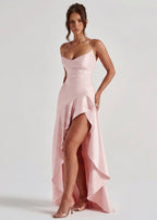 Valentina • Vestido Largo Satinado con Volado Asimétrico y Tirantes Finos