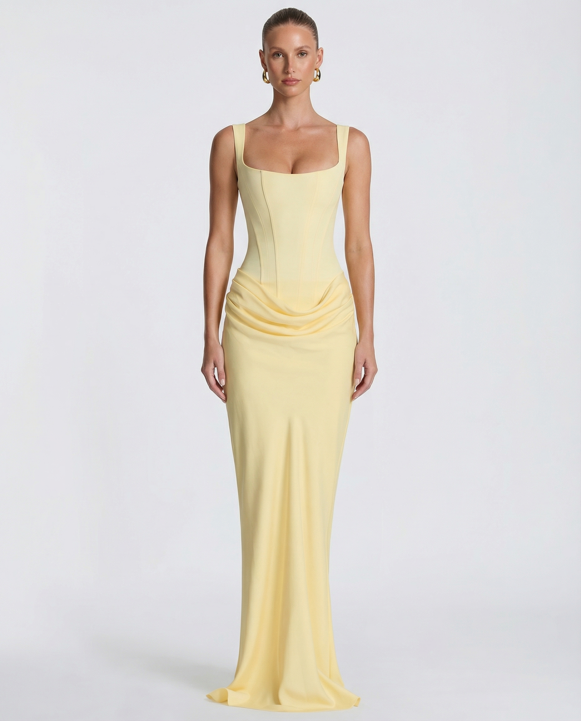 Lucía • Vestido Maxi Entallado con Escote Cuadrado
