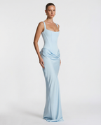 Sofía • Vestido Maxi Entallado con Escote Cuadrado