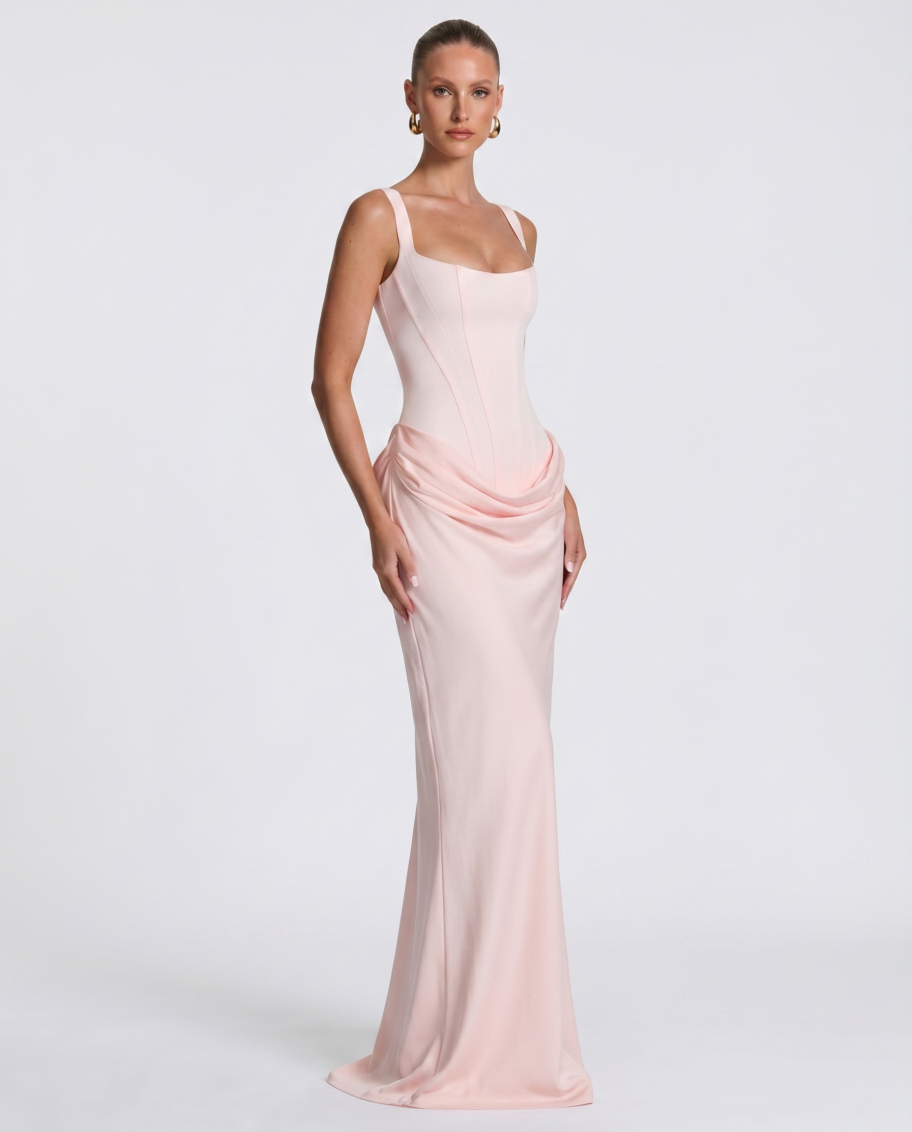 Sofía • Vestido Maxi Entallado con Escote Cuadrado