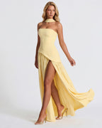 Valeria • Vestido Maxi Strapless con Abertura y Detalle de Pañuelo