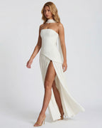 Valeria • Vestido Maxi Strapless con Abertura y Detalle de Pañuelo