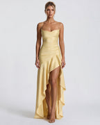 Valentina • Vestido Largo Satinado con Volado Asimétrico y Tirantes Finos