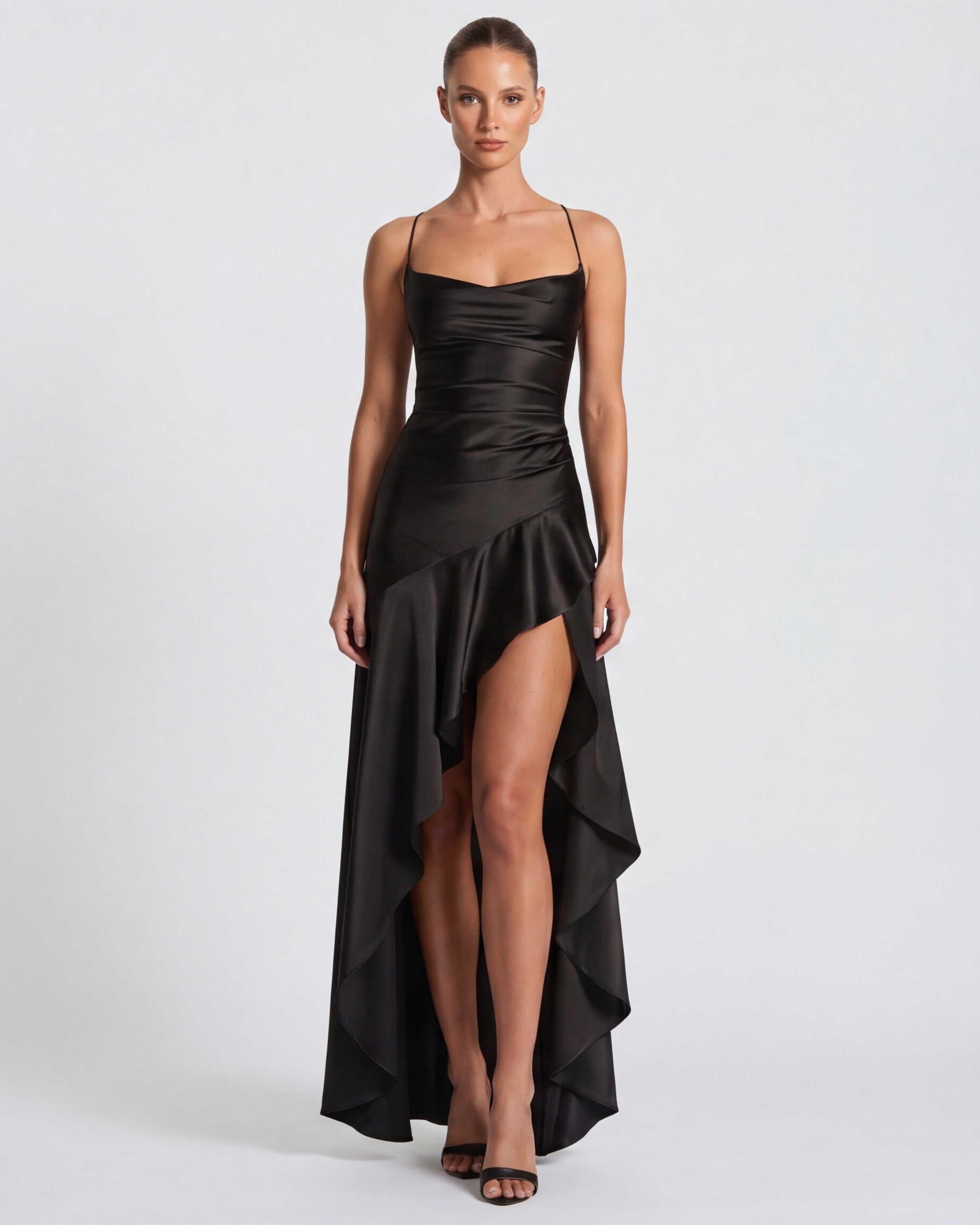 Valentina • Vestido Largo Satinado con Volado Asimétrico y Tirantes Finos