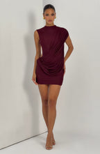 Mireya vestido mini rojo cereza outfit