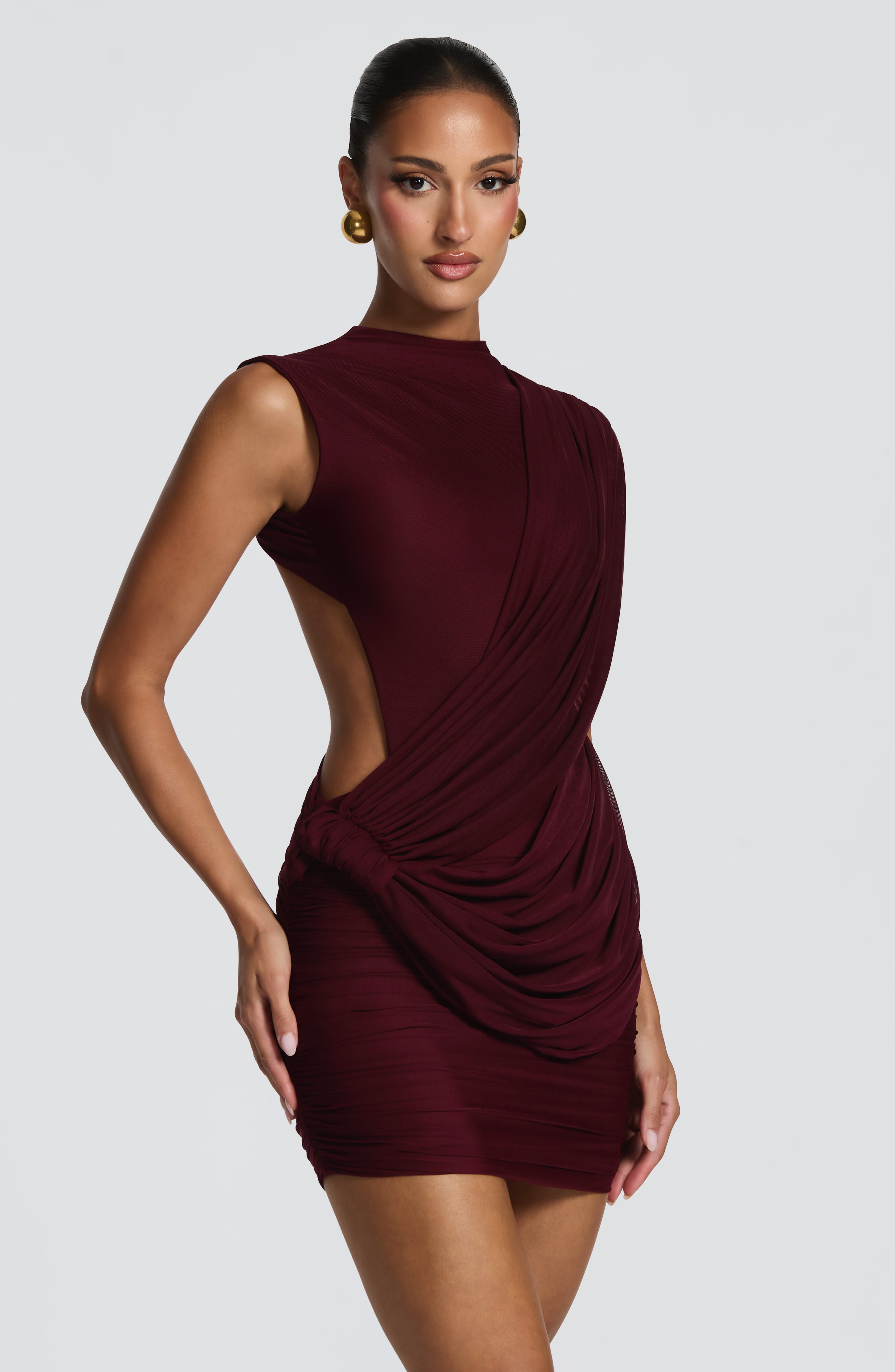 Mireya vestido mini rojo cereza espalda